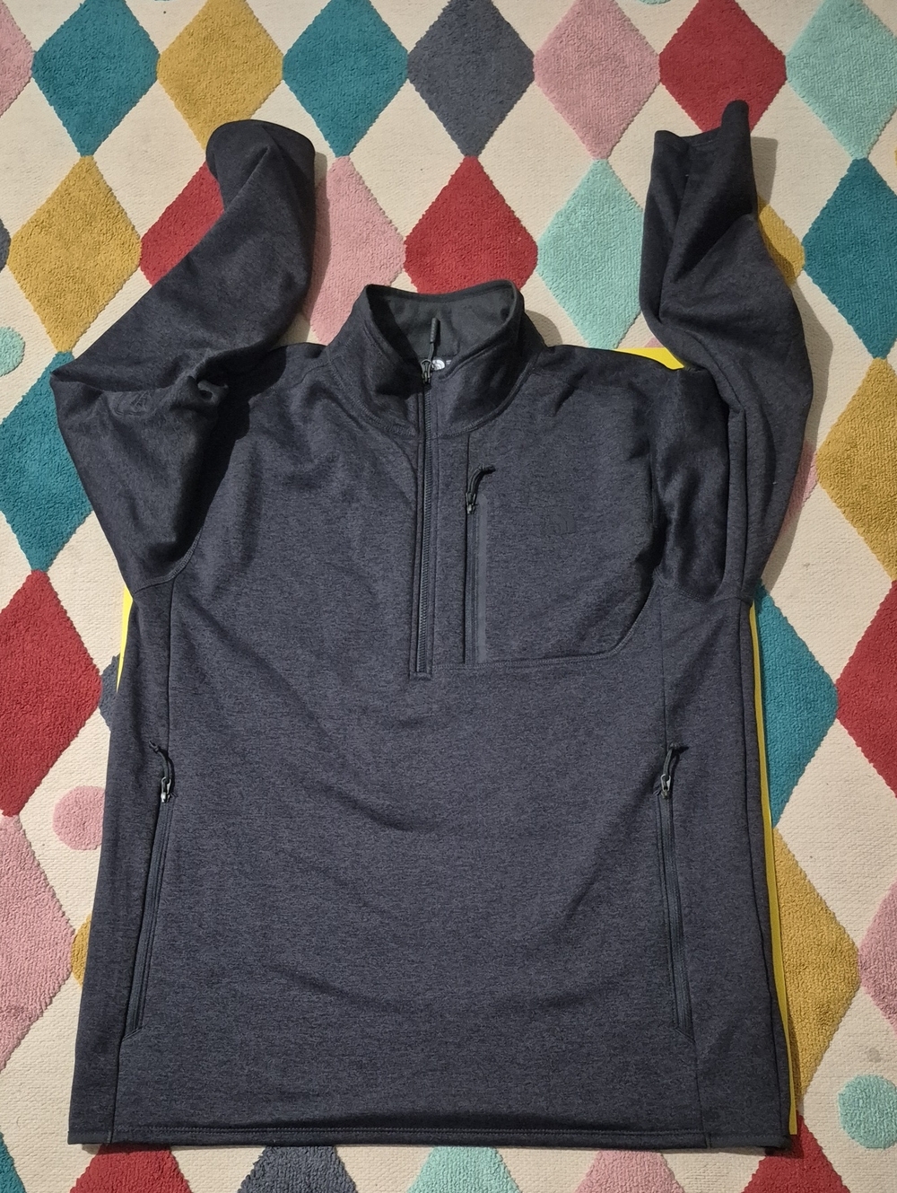The North Face Men's Zip-Up Pullover - Charcoal Gray